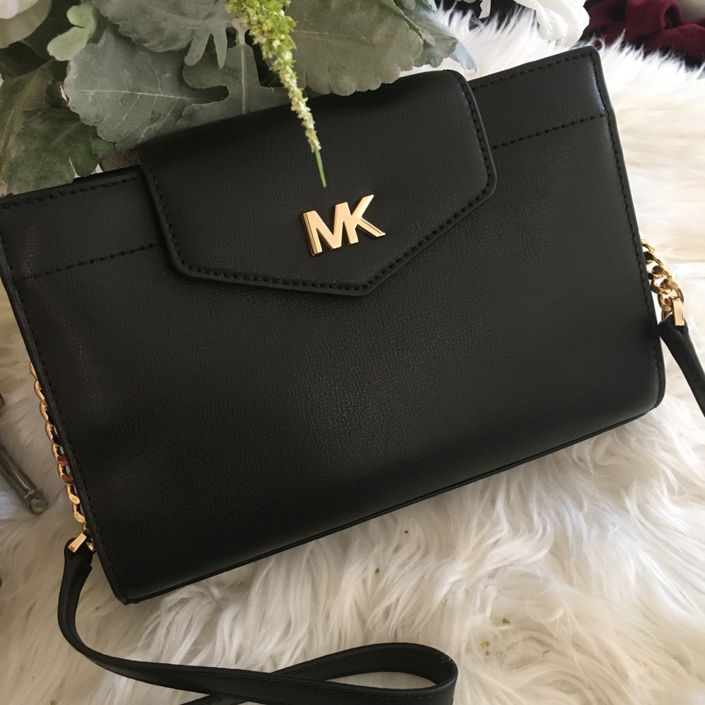 Last one✨Michael Kors large Mott clutch Xbody bag - Picture 1 of 8